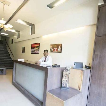 Hotel Royal Palace Aurangabad  Exterior photo